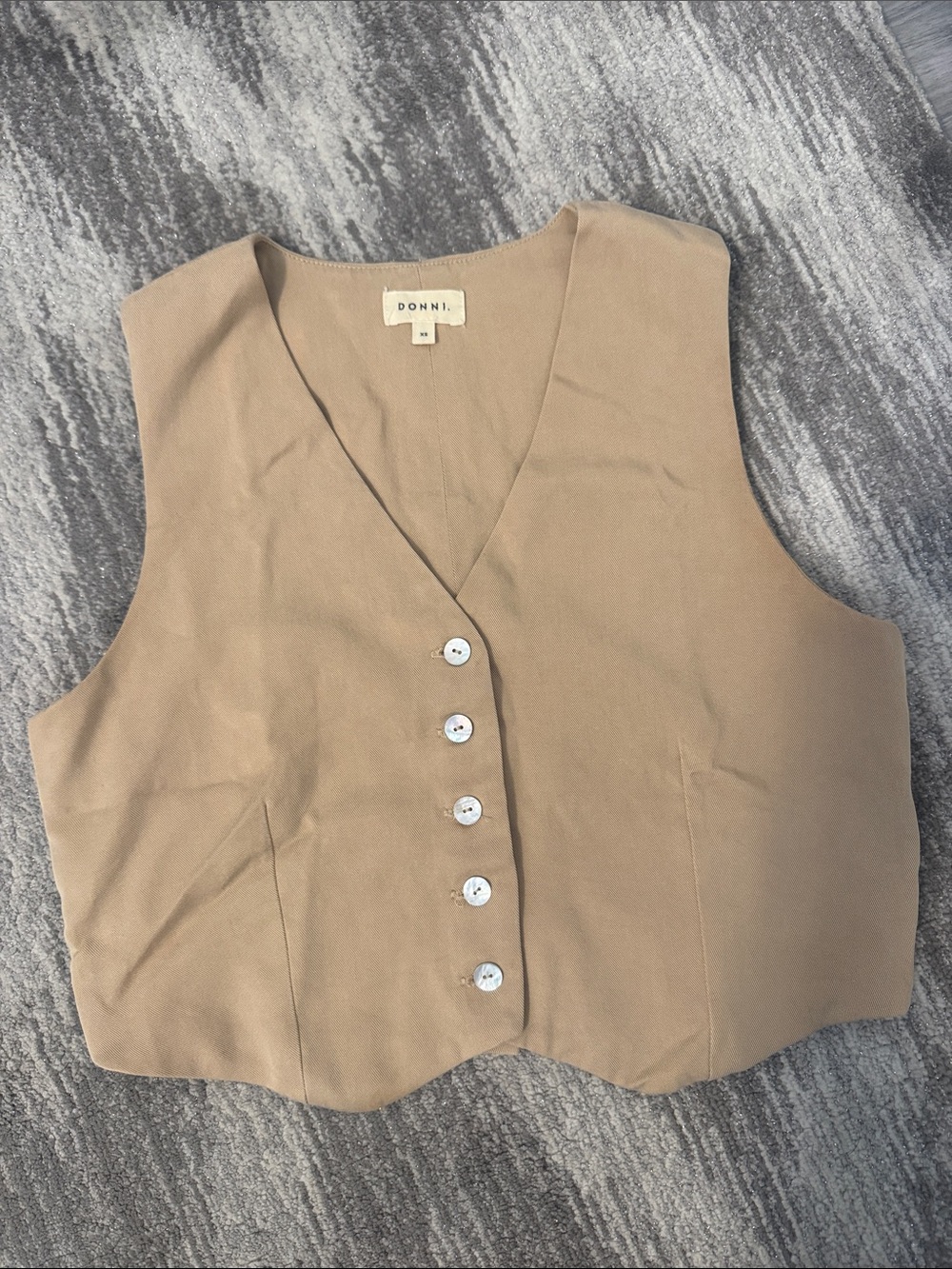 DONNI. Women's Camel Button-Front Vest